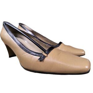 VanEli‎ East Camel Square Toe Low Heel Woman's size 8